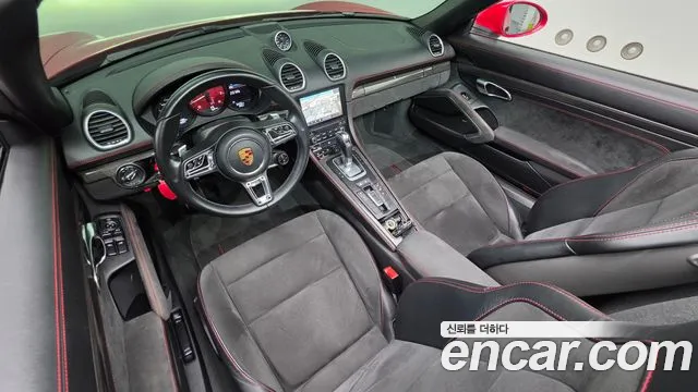Porsche Cayman 2018 thumb 7