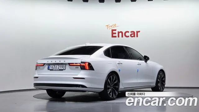 Volvo S90 2025 thumb 2