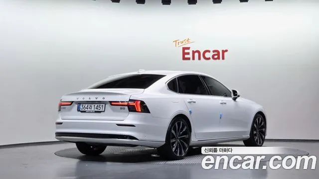 Volvo S90 2025 thumb 2