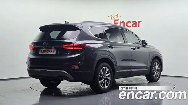 Hyundai Santa Fe 2018 thumb 2