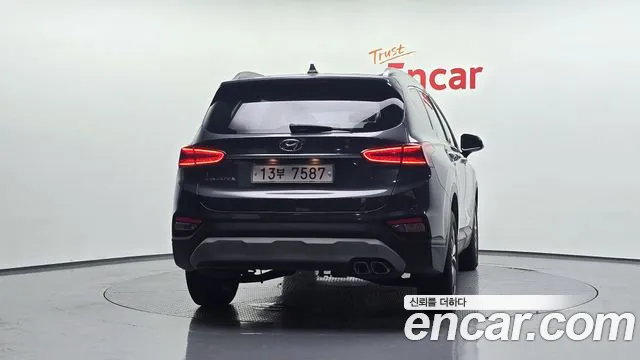 Hyundai Santa Fe 2018 thumb 4