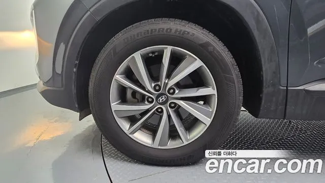 Hyundai Santa Fe 2018 thumb 5
