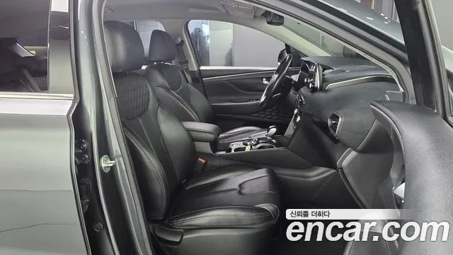 Hyundai Santa Fe 2018 thumb 11