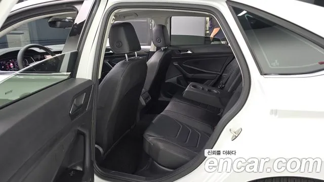 Volkswagen Jetta 2021 thumb 11