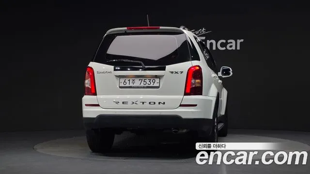 KG_Mobility_Ssangyong Rexton 2013 thumb 4