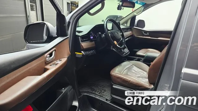 Hyundai Starex 2019 thumb 10