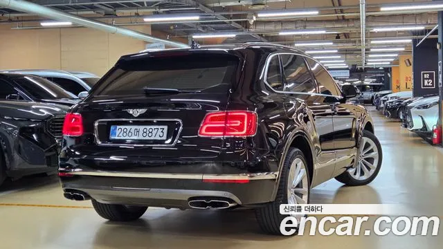 Bentley Bentayga 2020 thumb 6