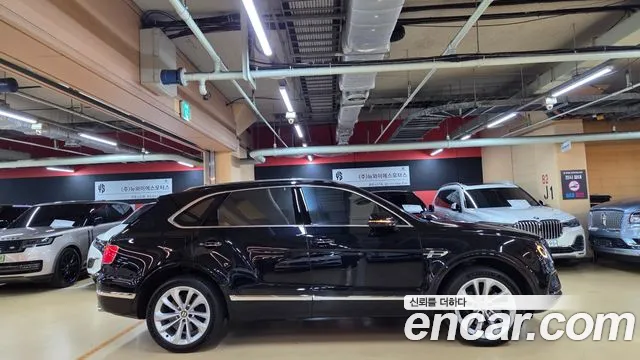 Bentley Bentayga 2020 thumb 10