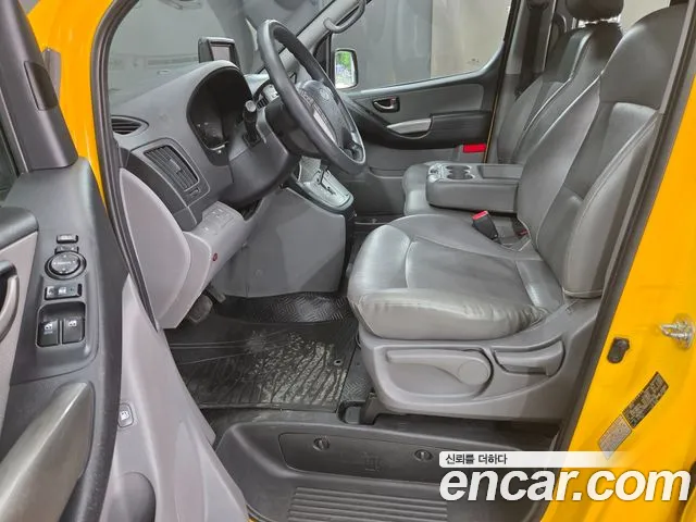 Hyundai Starex 2013 thumb 6
