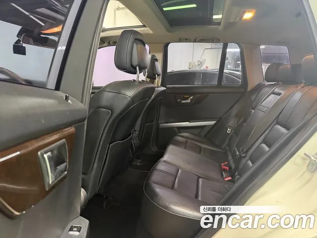 Mercedes-Benz GLK-Class 2011 thumb 8