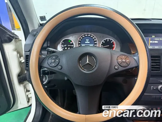 Mercedes-Benz GLK-Class 2011 thumb 10