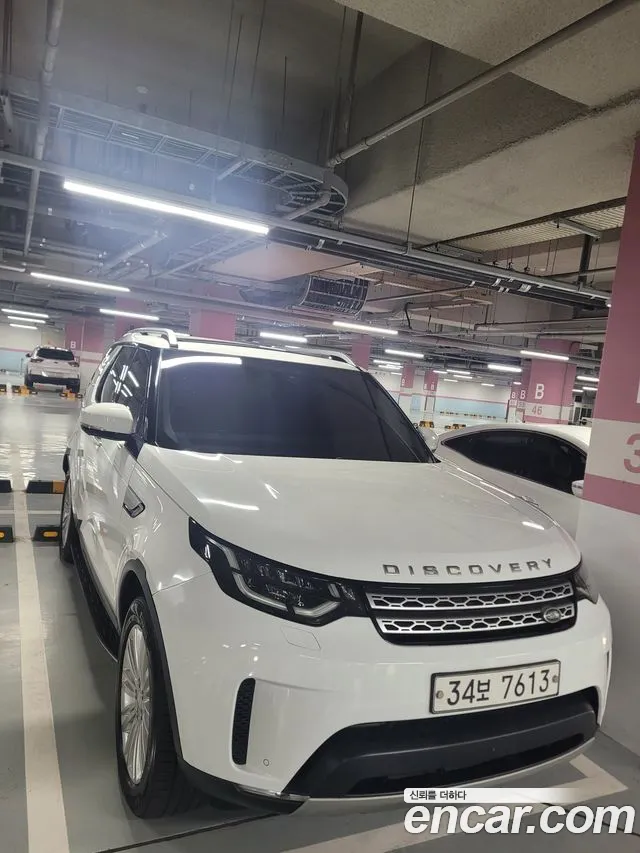 Land Rover Discovery 2018 thumb 3