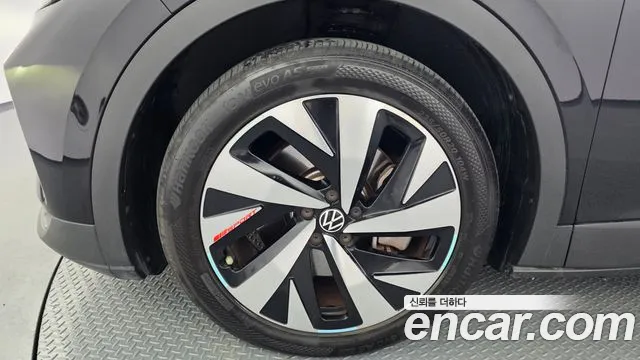 Volkswagen ID.4 2023 thumb 5