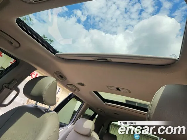 Kia Carnival 2017 thumb 6