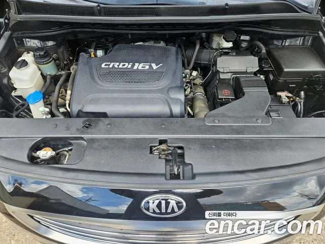 Kia Carnival 2017 thumb 10