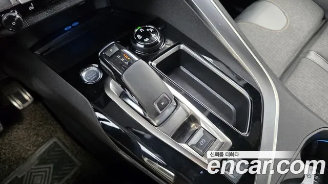 Peugeot 3008 2019 thumb 9
