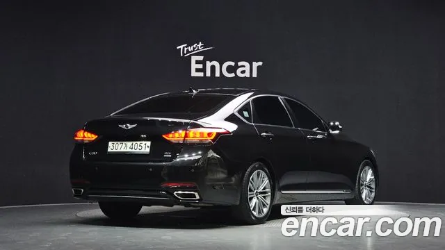 Genesis G80 2018 thumb 2