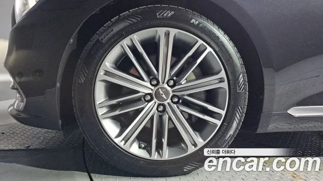 Genesis G80 2018 thumb 5