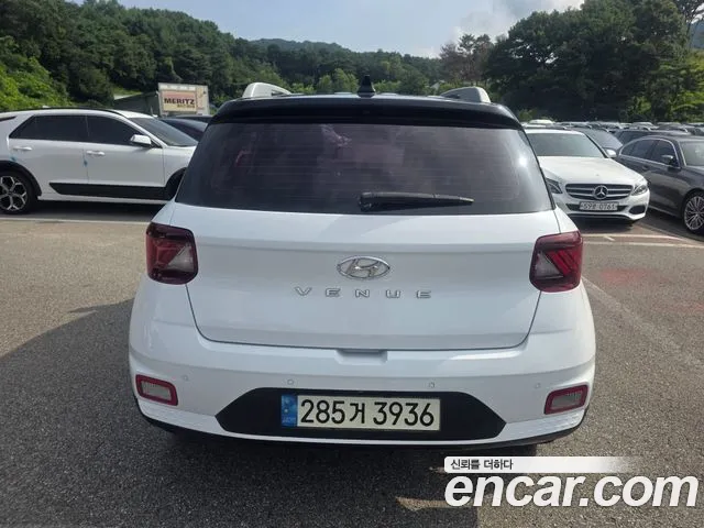 Hyundai Venue 2021 thumb 4