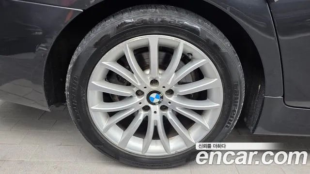 BMW 5-Series 2013 thumb 5