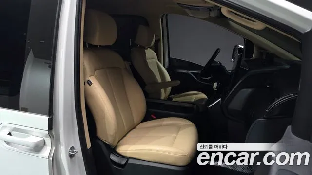 Hyundai Staria 2022 thumb 11