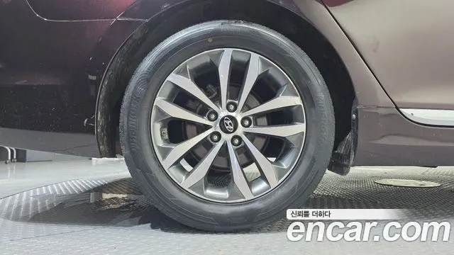 Hyundai Grandeur 2011 thumb 5