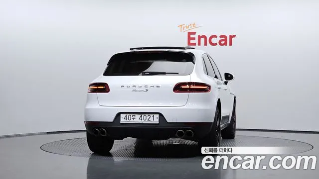 Porsche Macan 2017 thumb 4