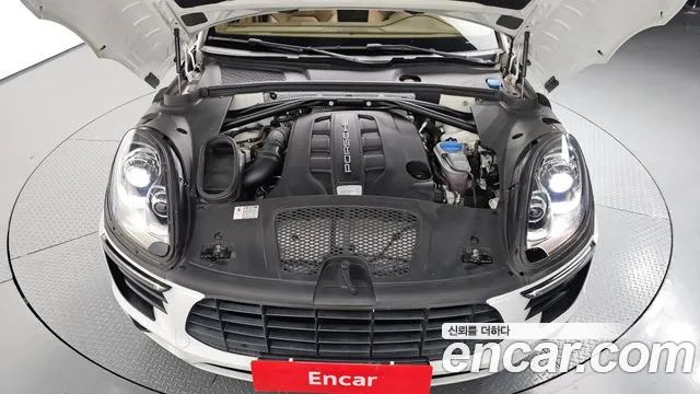 Porsche Macan 2017 thumb 6