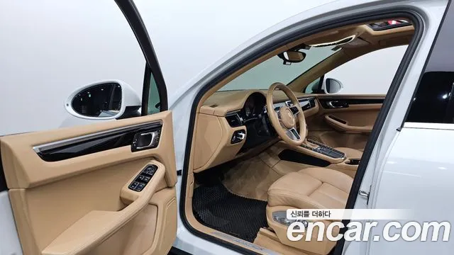 Porsche Macan 2017 thumb 10