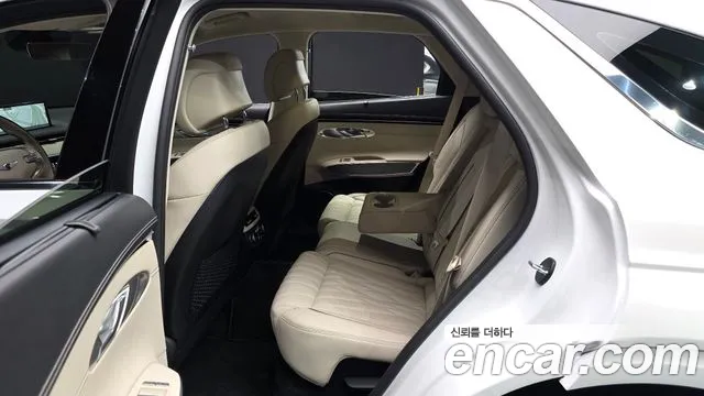 Genesis GV70 2023 thumb 12