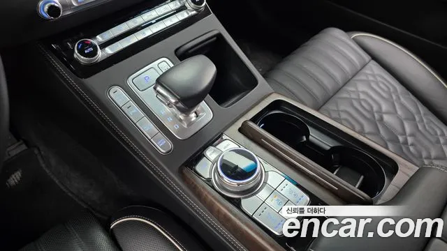 Genesis G90 2020 thumb 9