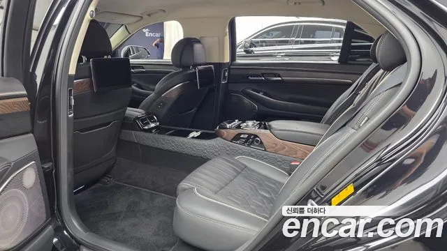 Genesis G90 2020 thumb 11