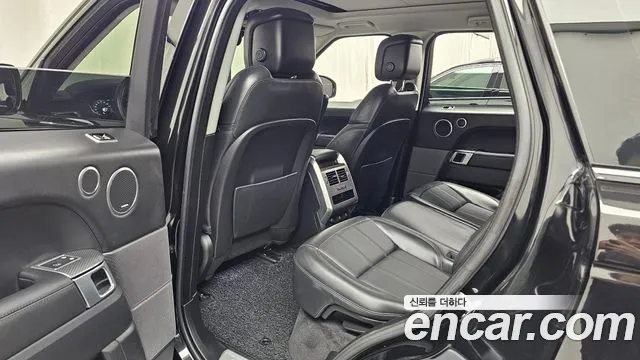 Land Rover Range Rover Sport 2021 thumb 12