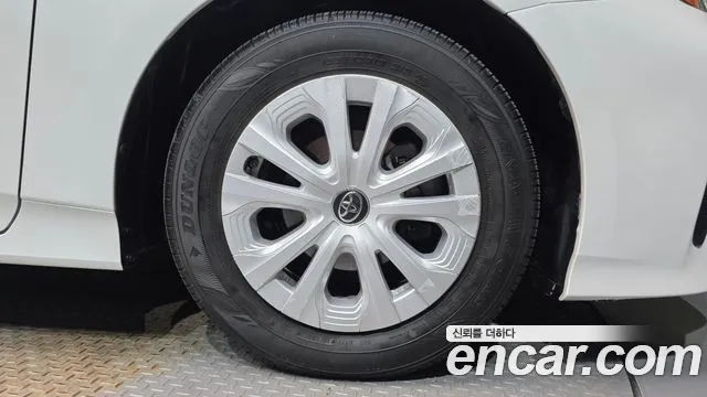Toyota Prius 2022 thumb 5