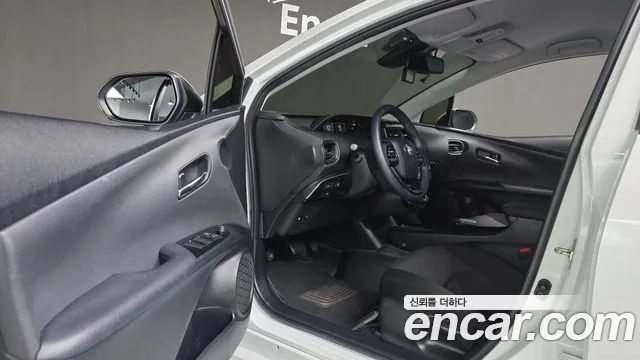 Toyota Prius 2022 thumb 10