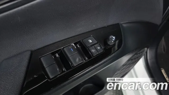 Toyota Prius 2022 thumb 11