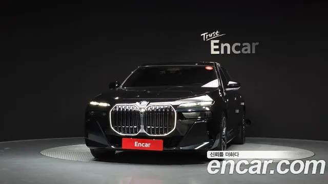 BMW 7-Series 2024 thumb 3