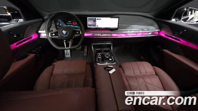 BMW 7-Series 2024 thumb 7