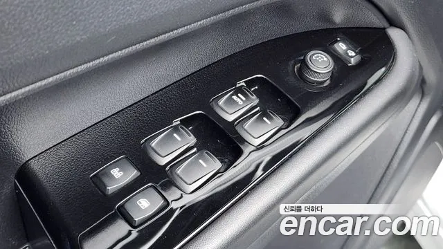 KG_Mobility_Ssangyong Rexton 2023 thumb 12