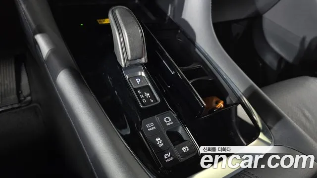 Toyota Alphard 2025 thumb 9