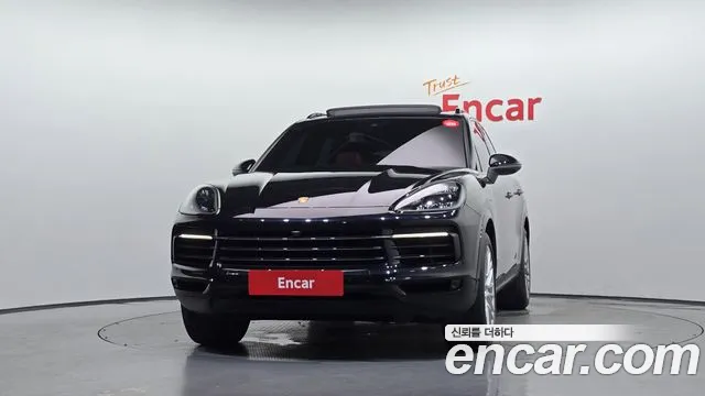Porsche Cayenne 2021 thumb 3