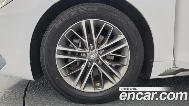 Hyundai Grandeur 2017 thumb 5