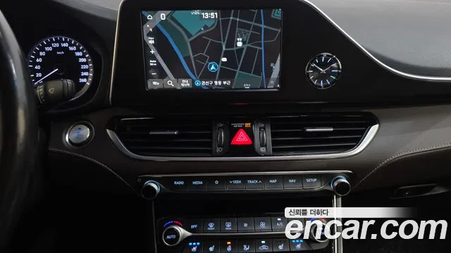 Hyundai Grandeur 2017 thumb 12