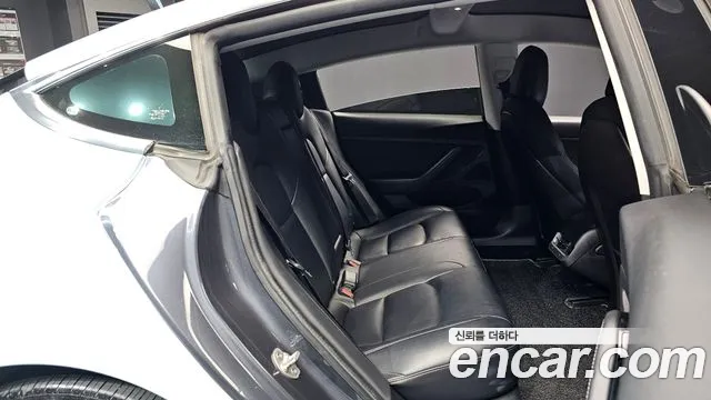 Tesla Model 3 2020 thumb 11