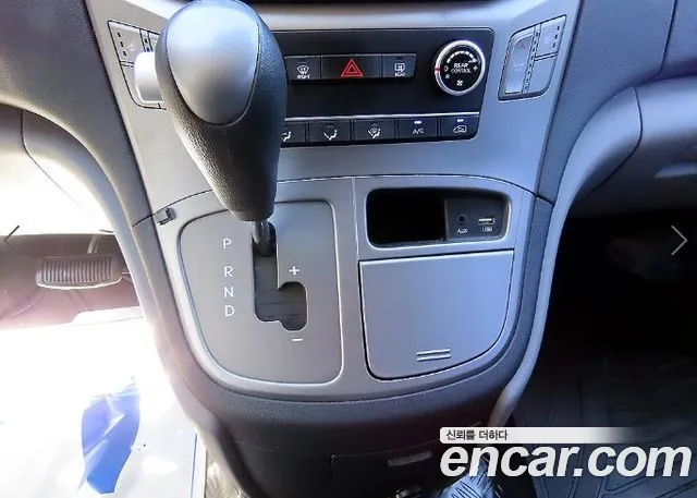 Hyundai Starex 2019 thumb 12
