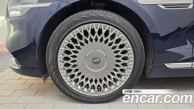 Genesis G90 2019 thumb 5