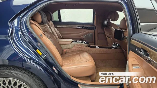 Genesis G90 2019 thumb 12