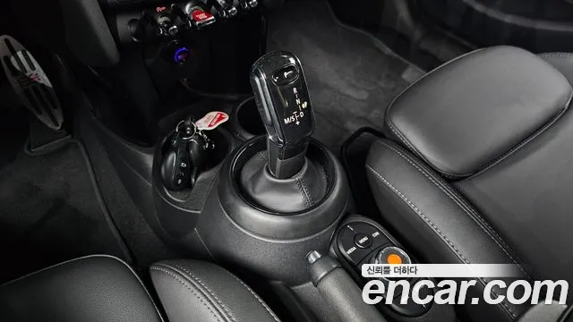 MINI Hatch 2021 thumb 8
