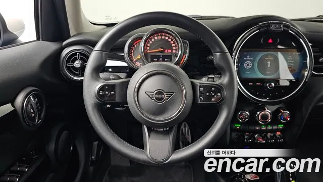 MINI Hatch 2021 thumb 12