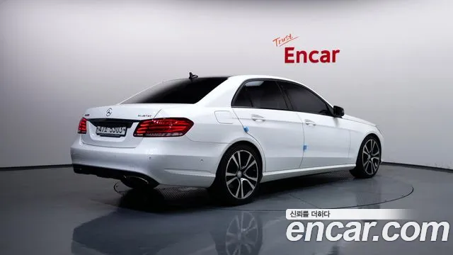 Mercedes-Benz E-Класс 2015 thumb 2